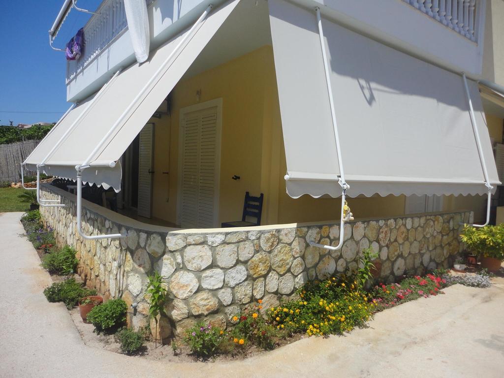 Oruci Apartments Ksamil Quarto foto